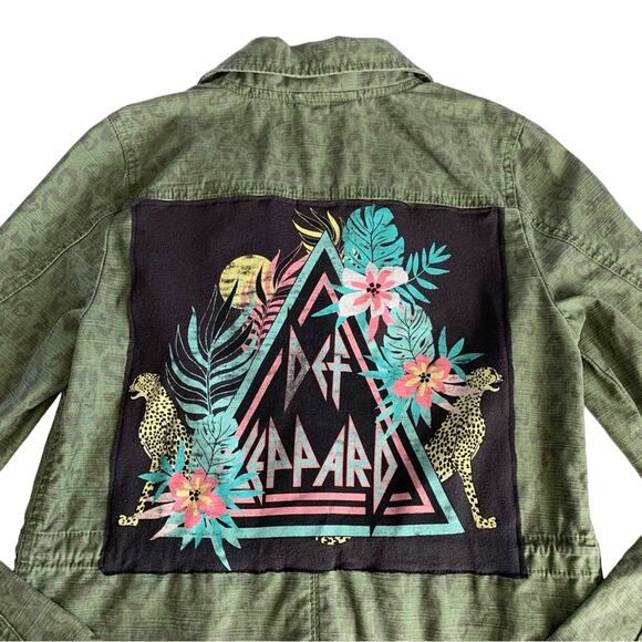 Via Penny Lane Reworked Apparel Def Leppard Custom Graphic Green Utility Jacket - Picture 8 of 11